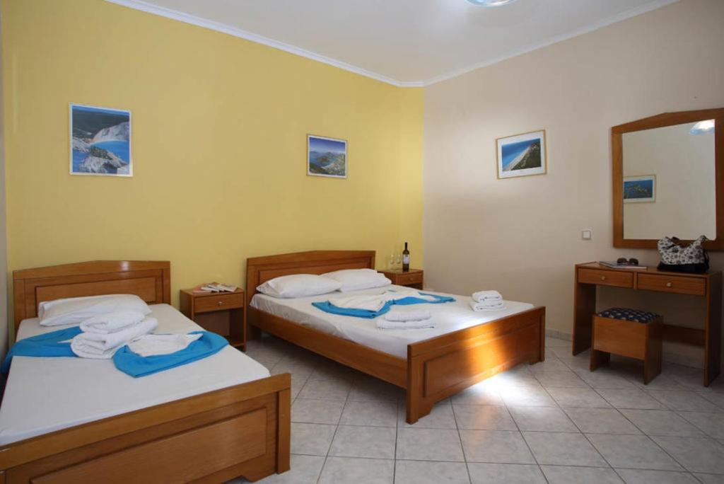 Theocharis Bros - Studios Apartments Άγιος Νικήτας Εξωτερικό φωτογραφία