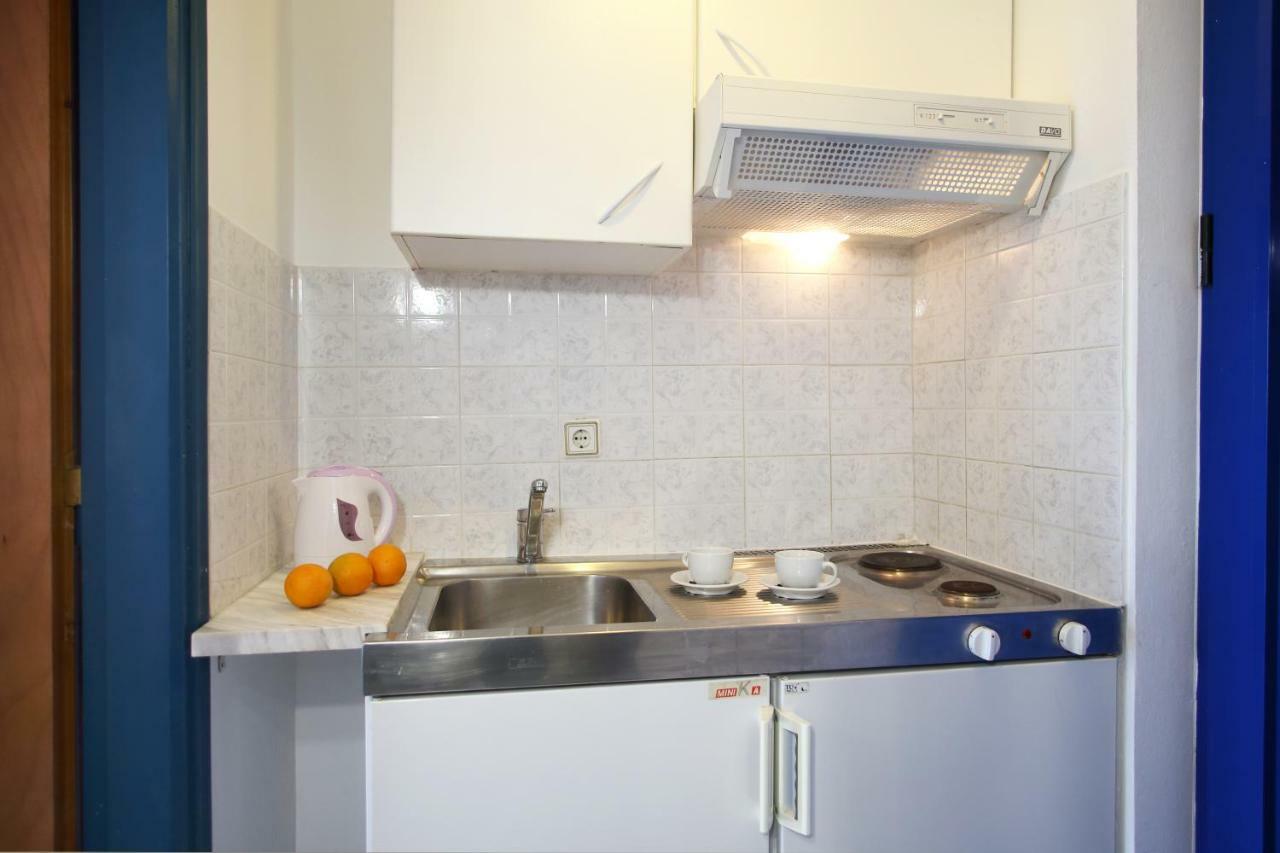 Theocharis Bros - Studios Apartments Άγιος Νικήτας Εξωτερικό φωτογραφία