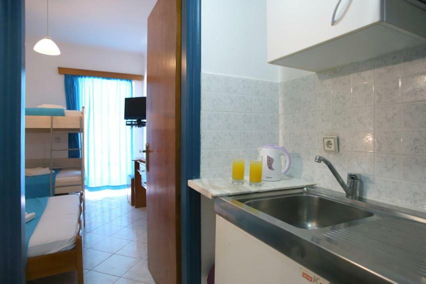 Theocharis Bros - Studios Apartments Άγιος Νικήτας Εξωτερικό φωτογραφία